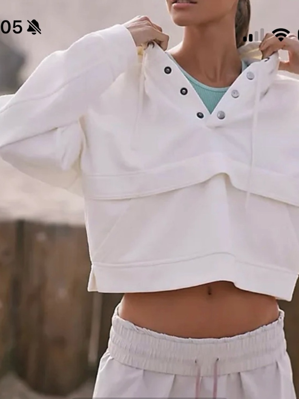 Daily practice by Anthropologie Cropped white‎ Snap-Detail Hoodie